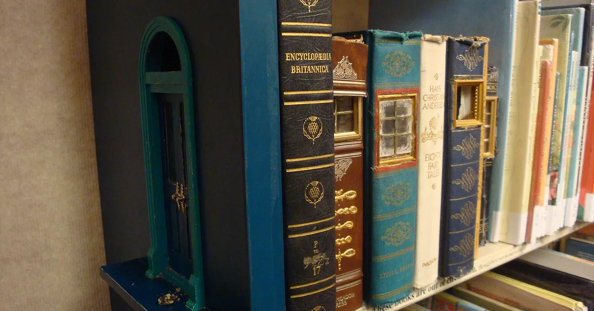 Reliures de livres de droit sur une étagère